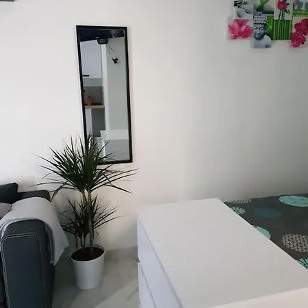 شقة Independant Avec Terrasse 